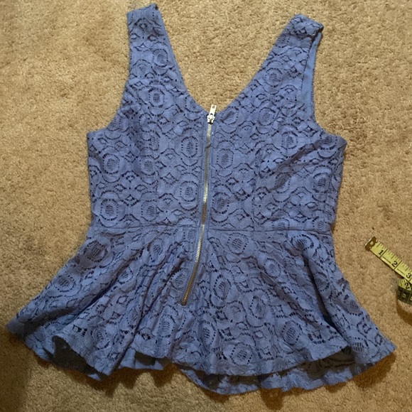Blue lace peplum top - Picture 5 of 5